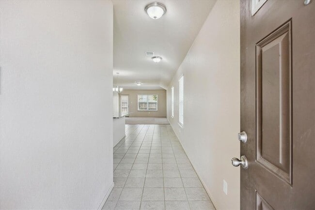 Building Photo - 181 Lake Gln