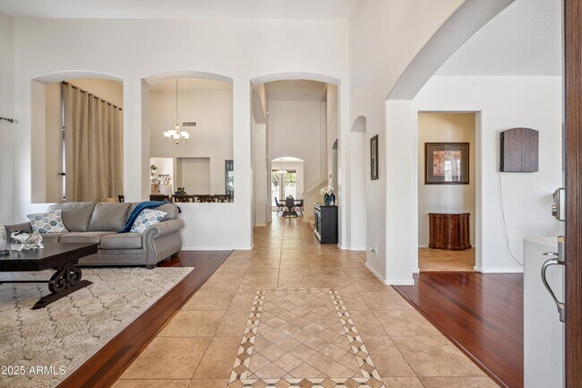 Foto del edificio - 2418 W Bramble Berry Ln
