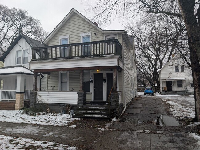 Foto del edificio - 1955 W 58th-Lower