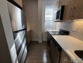 Building Photo - 111 Park Dr