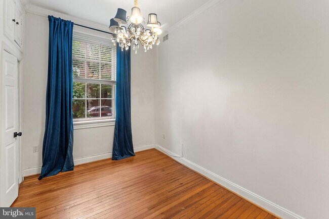 Foto del edificio - 3267 N St NW