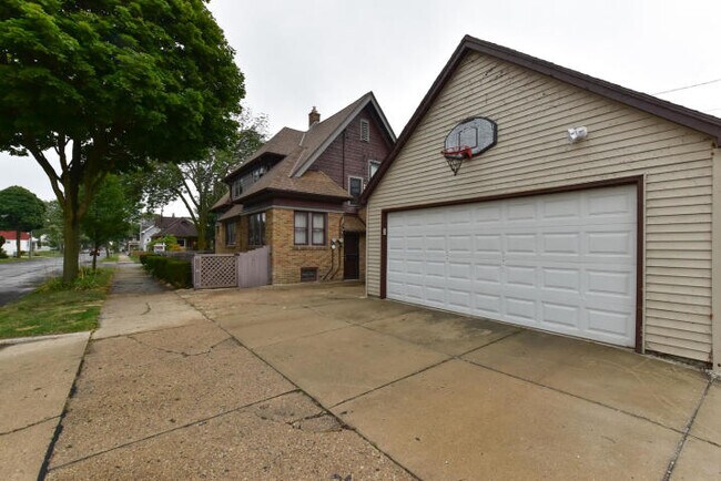2 car garage - 2375 N 56th St
