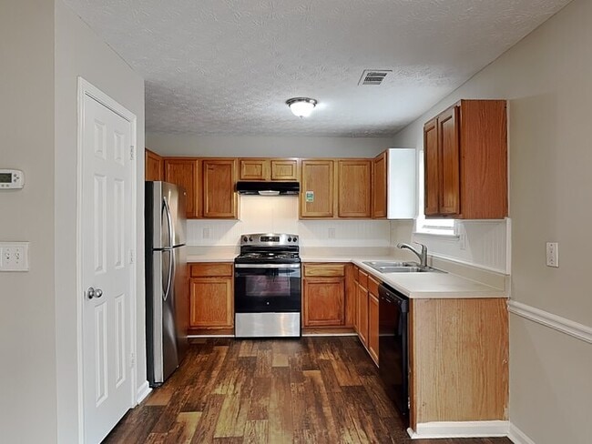 Foto del edificio - 488 Old Tree Dr