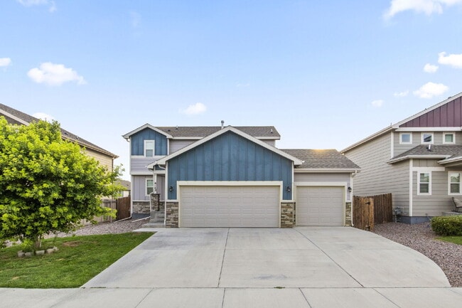 Foto del edificio - Gorgeous home with a finished basement, 3-...