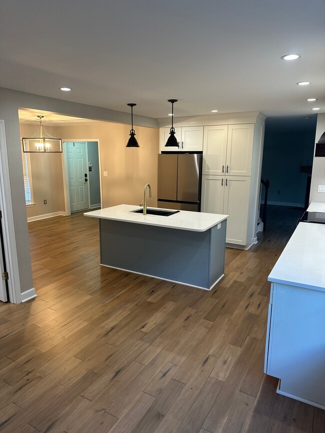 Foto del edificio - 15731Pypers Pointe Dr