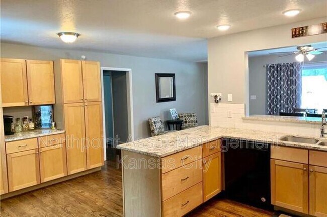 Foto del edificio - 6828 W 76th Terrace