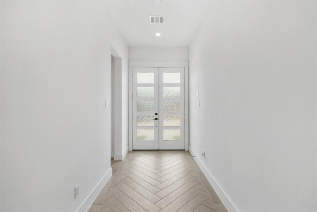 Building Photo - 10435 Ashland Way Dr