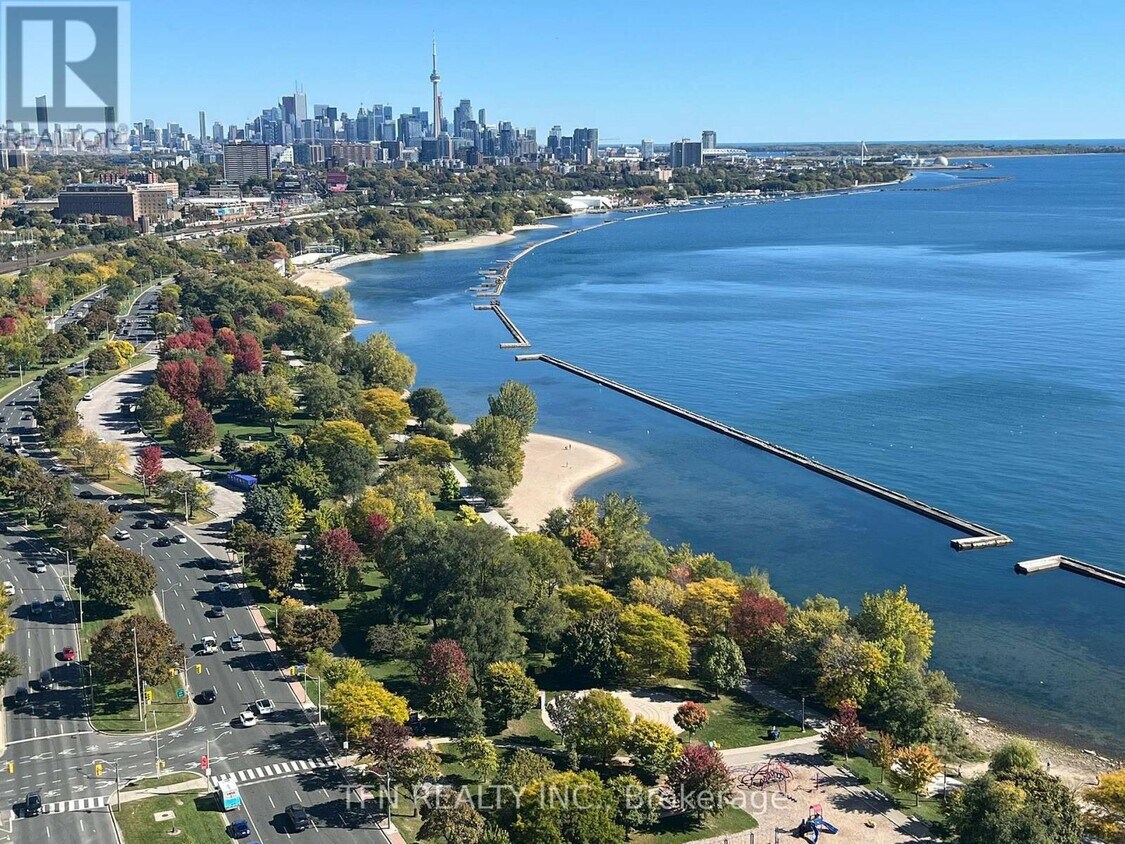 Photo principale - 1928 Lake Shore Blvd W