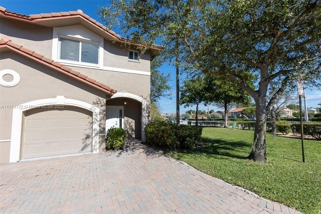 Building Photo - 3118 Coral Ridge Dr