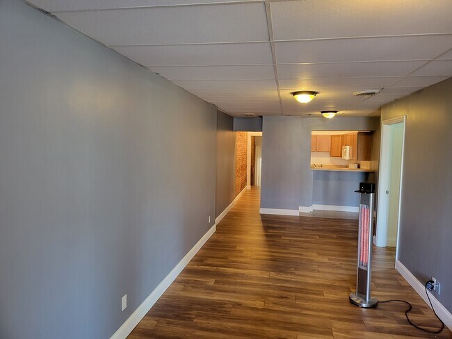 Building Photo - 50 Oneida St