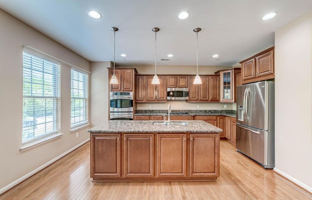 Foto principal - 620 Overlook Park Dr