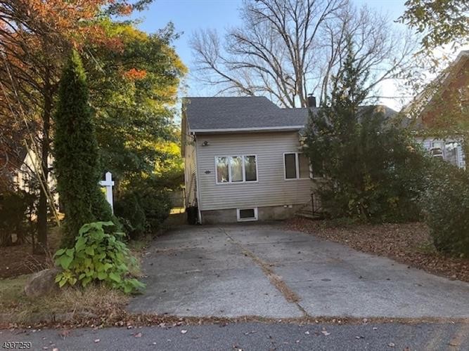 Primary Photo - 17 Maple Ave