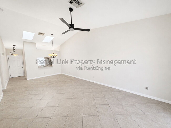 Foto del edificio - 320 SW 3rd Pl