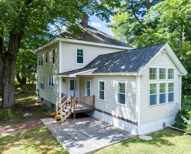 Building Photo - 165 Longwoods Rd