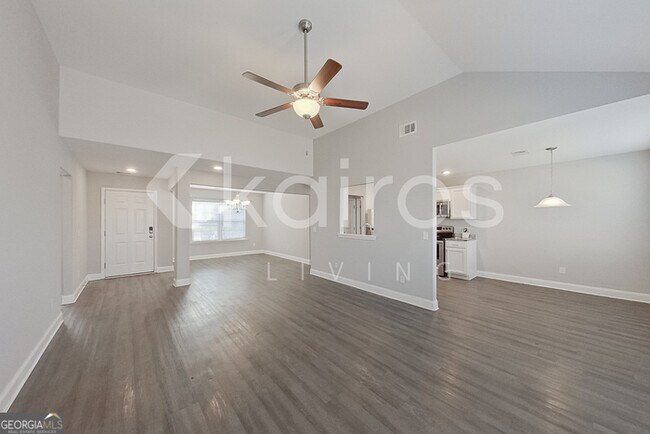 Building Photo - 228 Western Red Cedar Dr