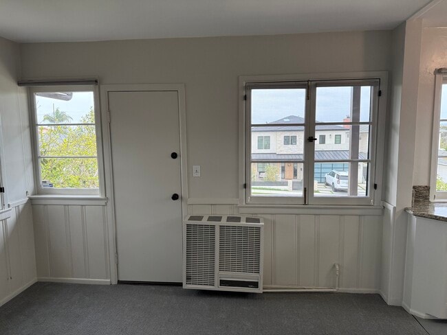gas heat - 8252 Rees St