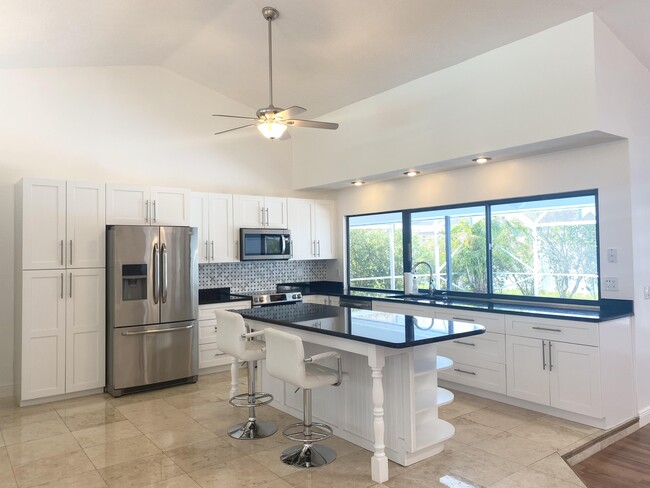 Foto del edificio - 3277 SE W Snow Rd