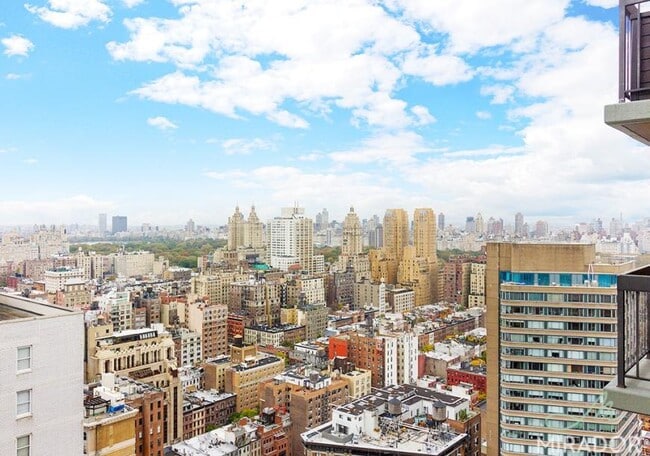 Building Photo - 3 bedroom in New York NY 10023