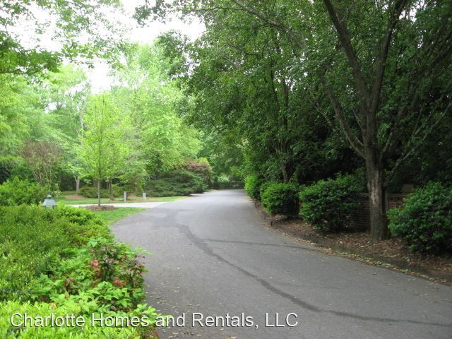 Foto del edificio - 3 br, 2.5 bath House - 3228 Sharon Rd