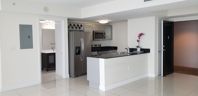Foto del edificio - 1861 NW S River Dr