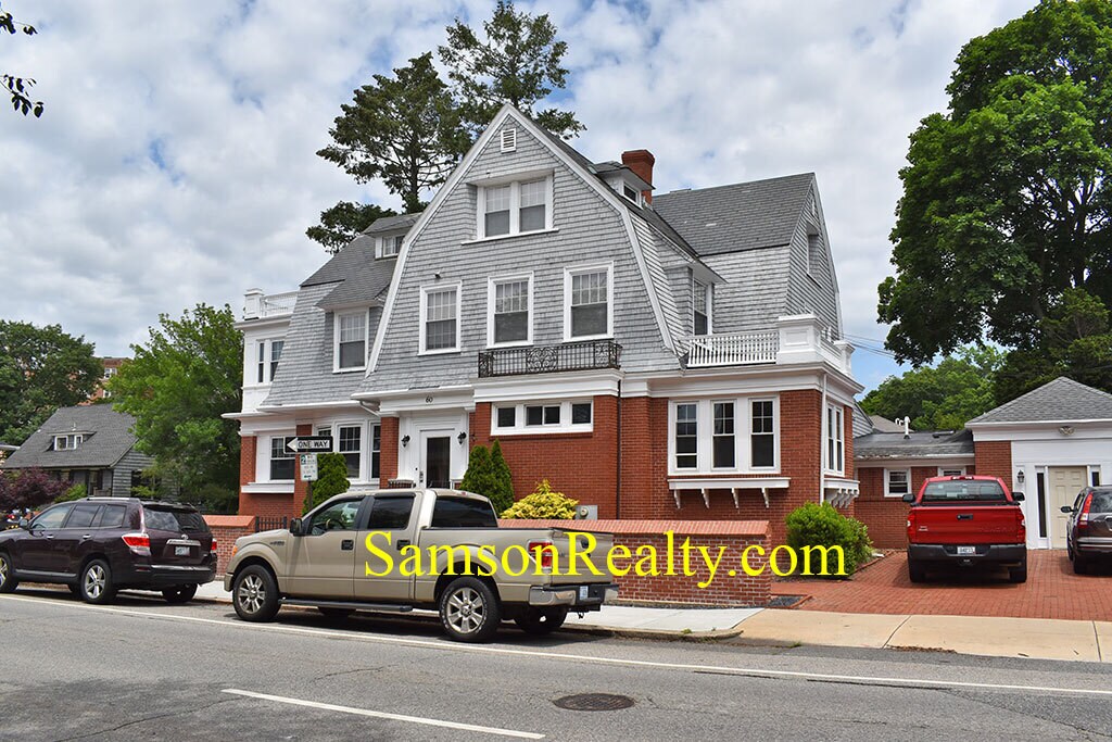 60 S Angell St Unit 1, Providence, RI 02906 Condo for Rent in