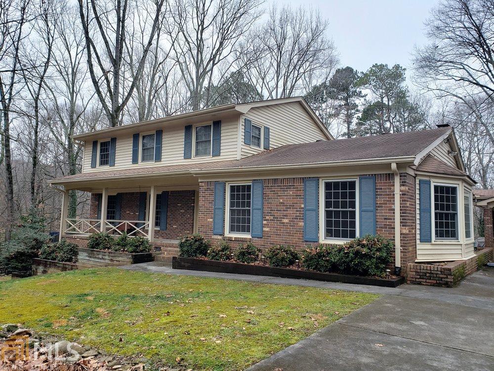 Primary Photo - 2320 Oxbow Cir