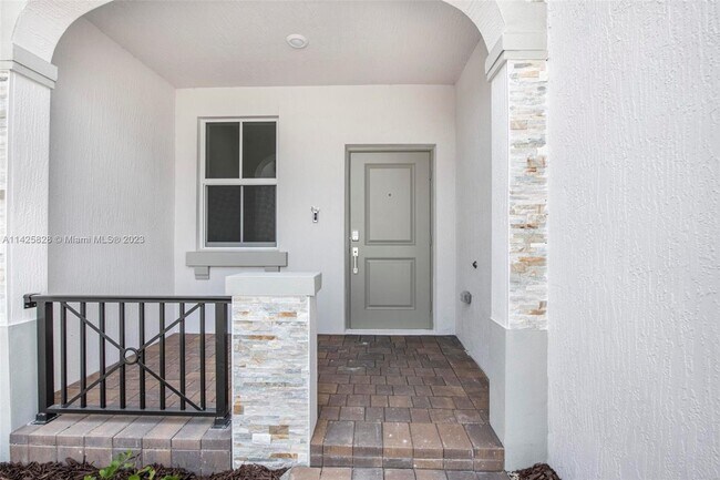 Foto del edificio - 12577 NW 23rd Pl