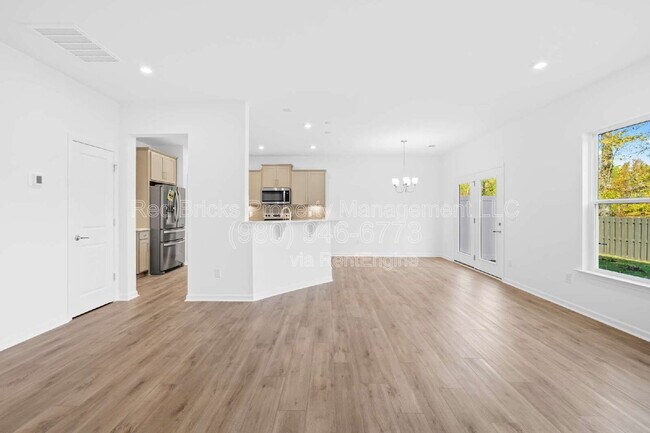 Building Photo - 17030 Patron Dr