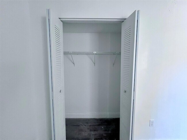 Foto del edificio - 2580 NW 56th Ave