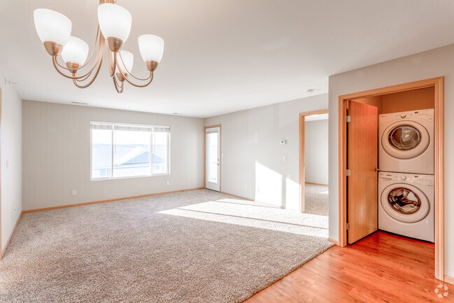 2 habitaciones, 1 baño - 953 pies cuadrados - Corner View Apartments