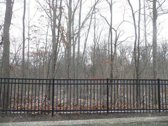 Foto del edificio - 21603 Hidden Rivers Dr N