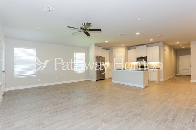 Foto del edificio - 1736 Reverie Rd