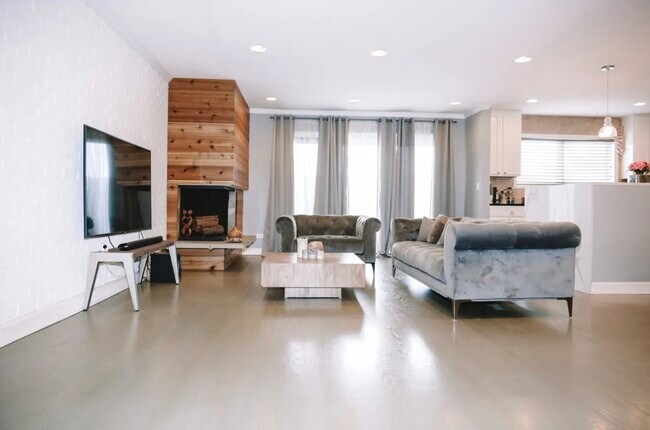 Foto del edificio - 1828 Wildberry Dr