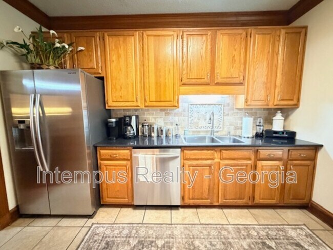 Building Photo - 118 Weatherburne Dr