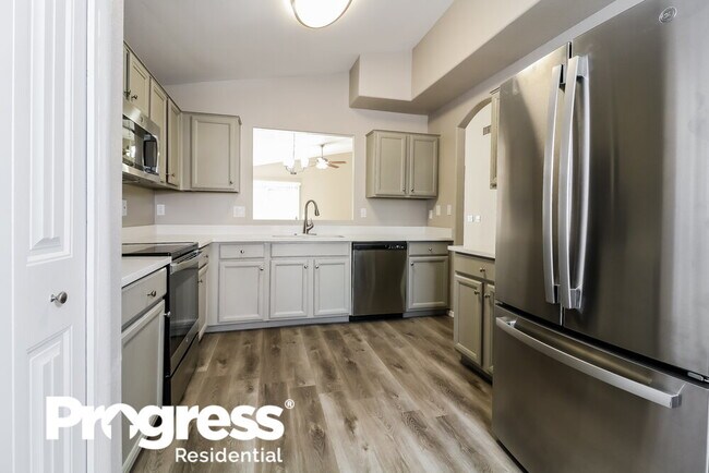 Building Photo - 2303 E Aire Libre Ave