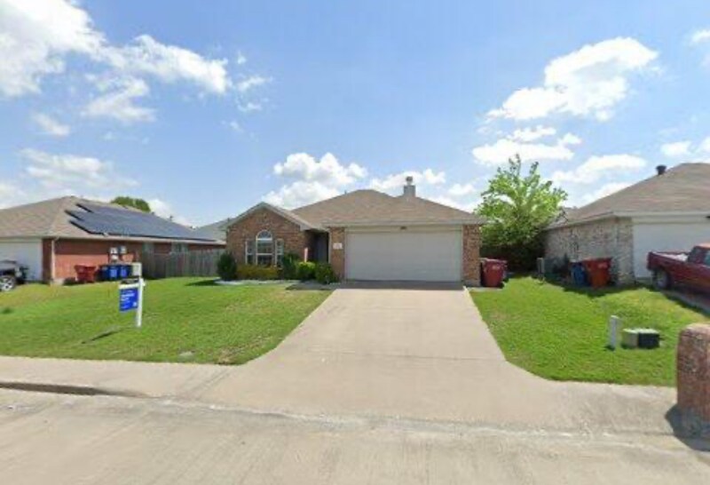 Primary Photo - 508 Waterford St