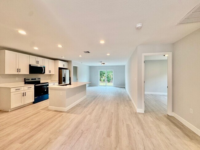 Foto del edificio - New Home Port Charlotte House For Rent