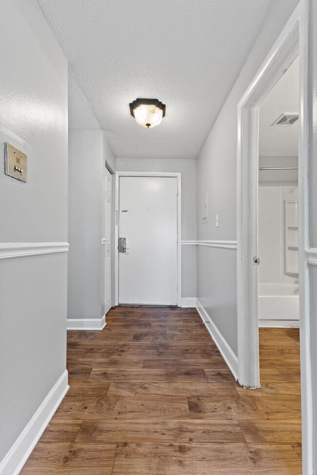 Foto del edificio - 3534 E Fall Creek Pkwy N Dr