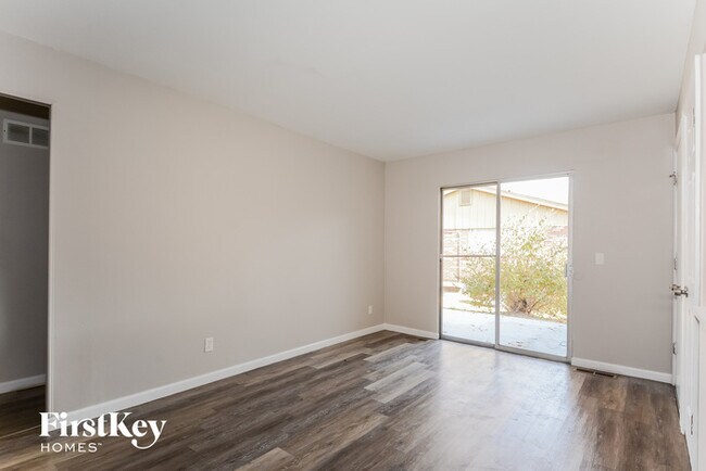 Building Photo - 4925 Lockwig Trail