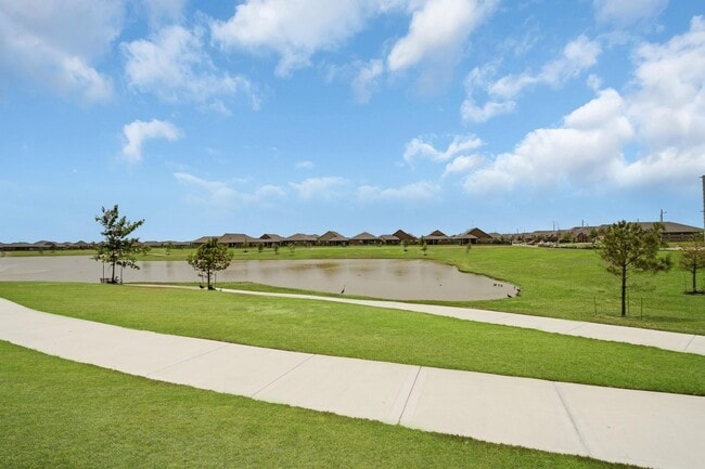 Foto del edificio - 4911 Bella Danielle Ct