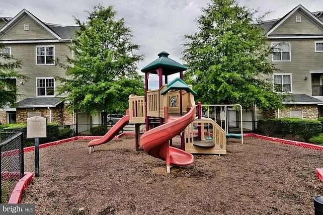 Building Photo - 13363 Connor Dr