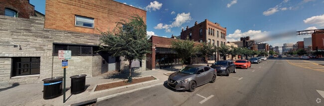 Building Photo - 1114 N High St
