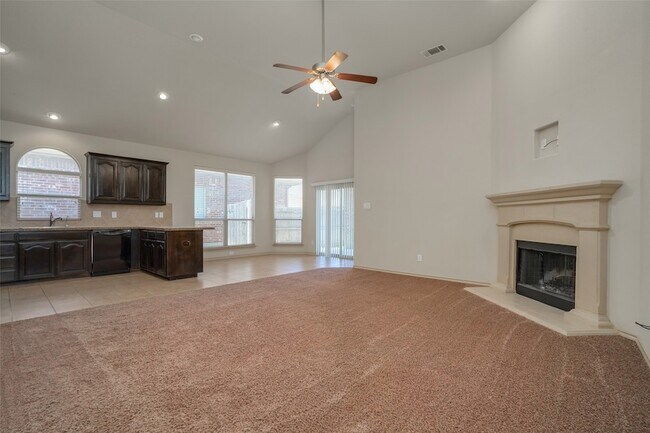 Building Photo - 1437 Castlegar Ln