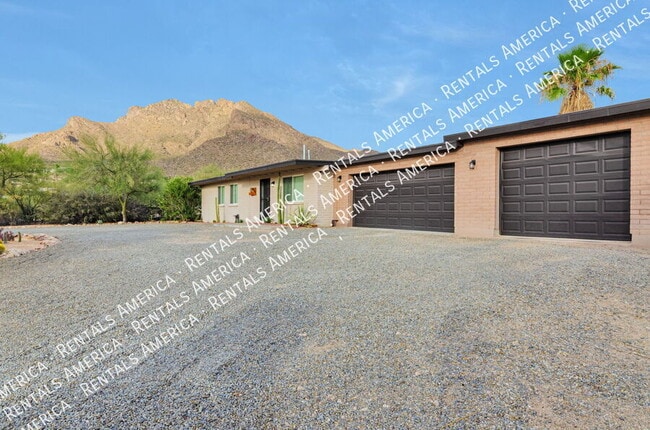 Building Photo - 8532 N Rancho Catalina Dr