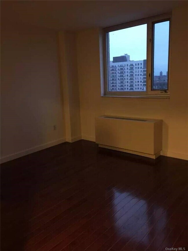 Foto del edificio - 133-38 Sanford Ave