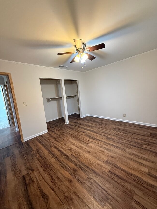 Building Photo - 104 Bowen St