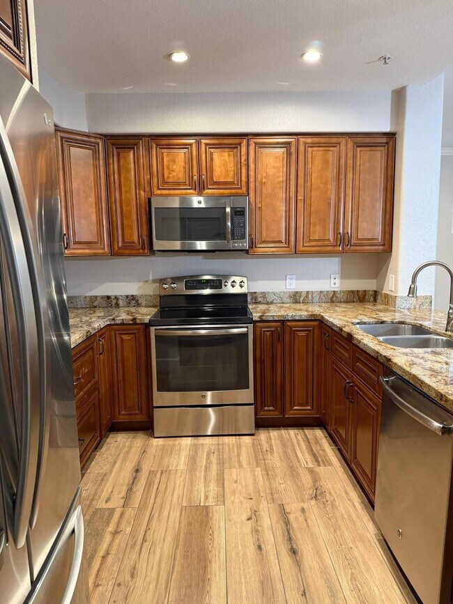 Building Photo - 20100 N 78th Pl