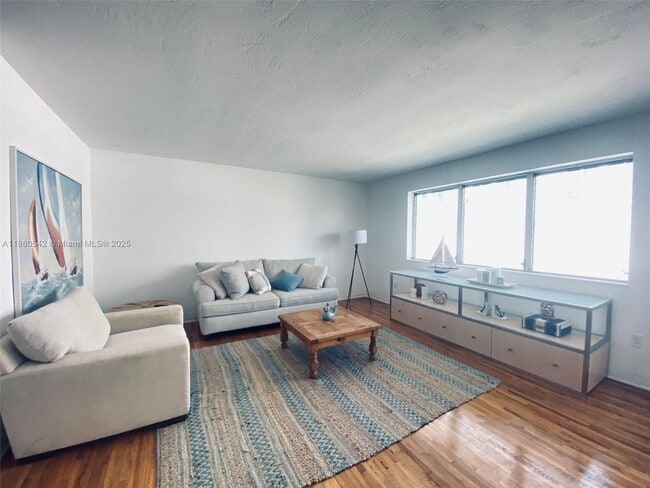 Foto del edificio - 1135 101st St