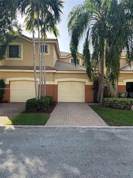 Primary Photo - 4295 Vineyard Cir