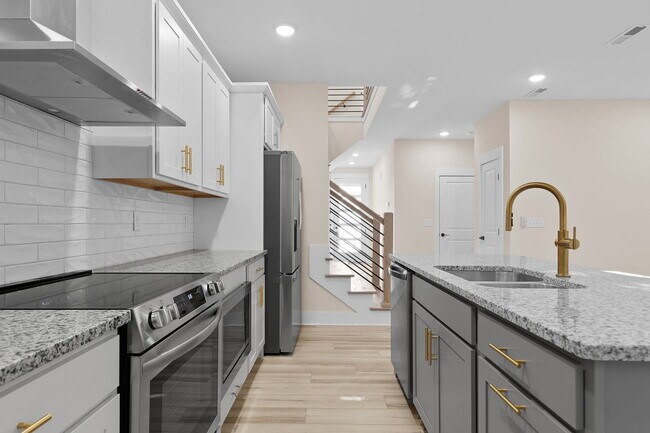 Building Photo - 432 Wayne Ave